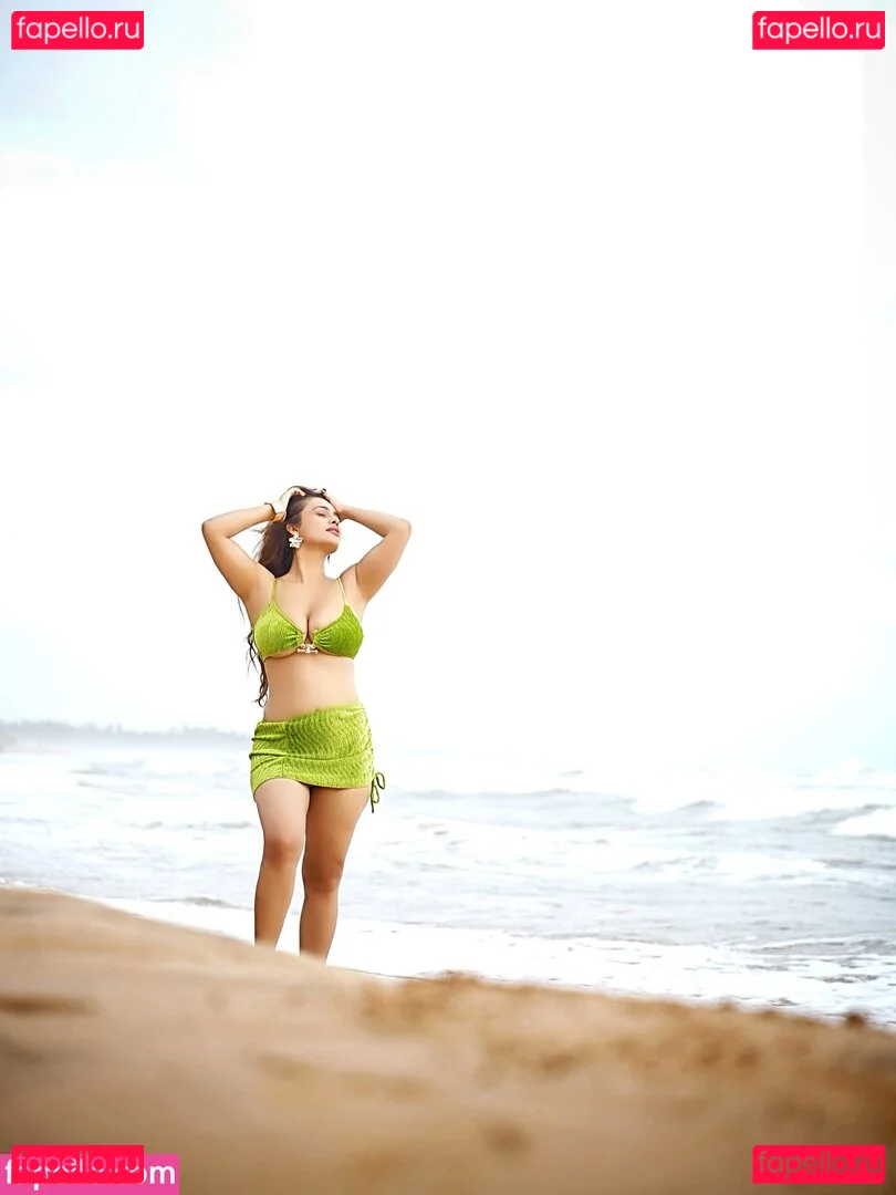 Nehhaa Malik Onlyfans Photo Gallery 