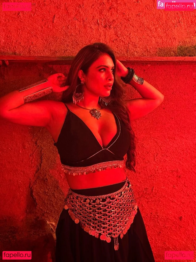 Nehhaa Malik Onlyfans Photo Gallery 