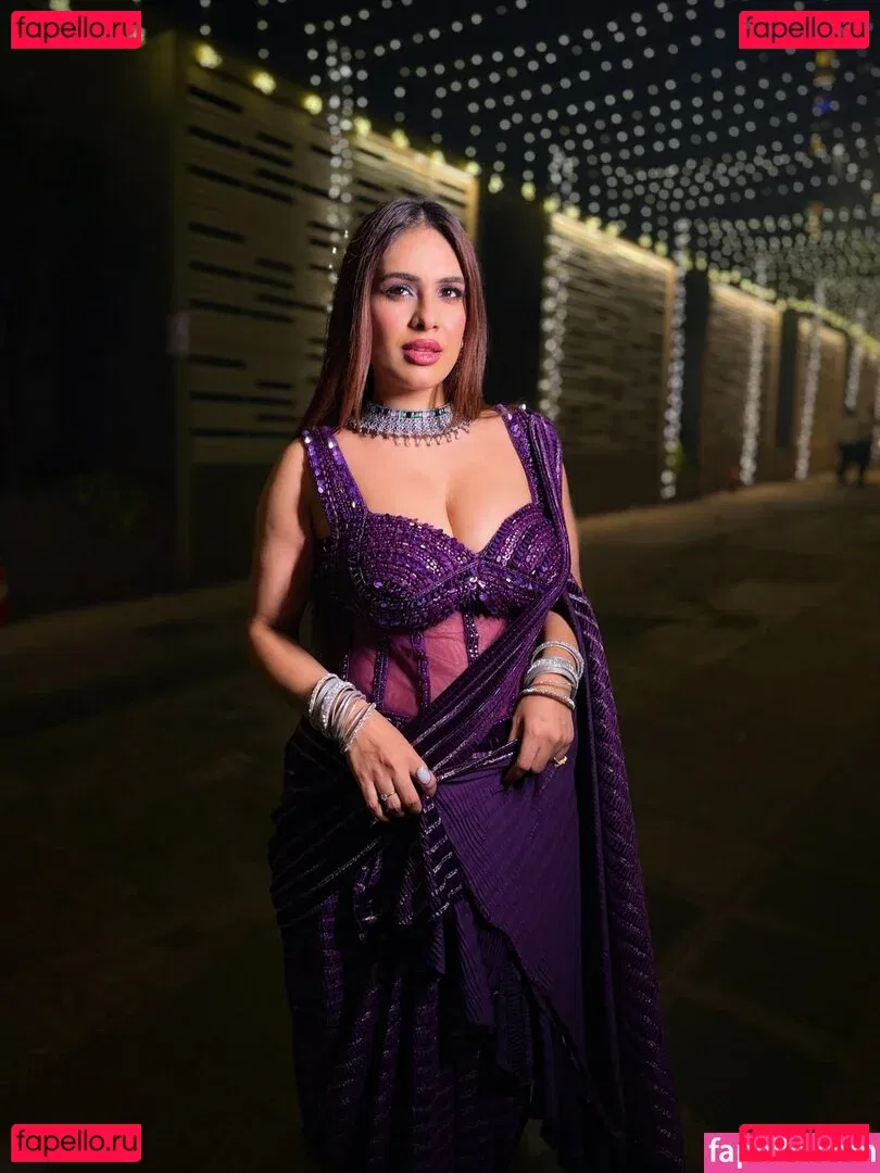 Nehhaa Malik Onlyfans Photo Gallery 
