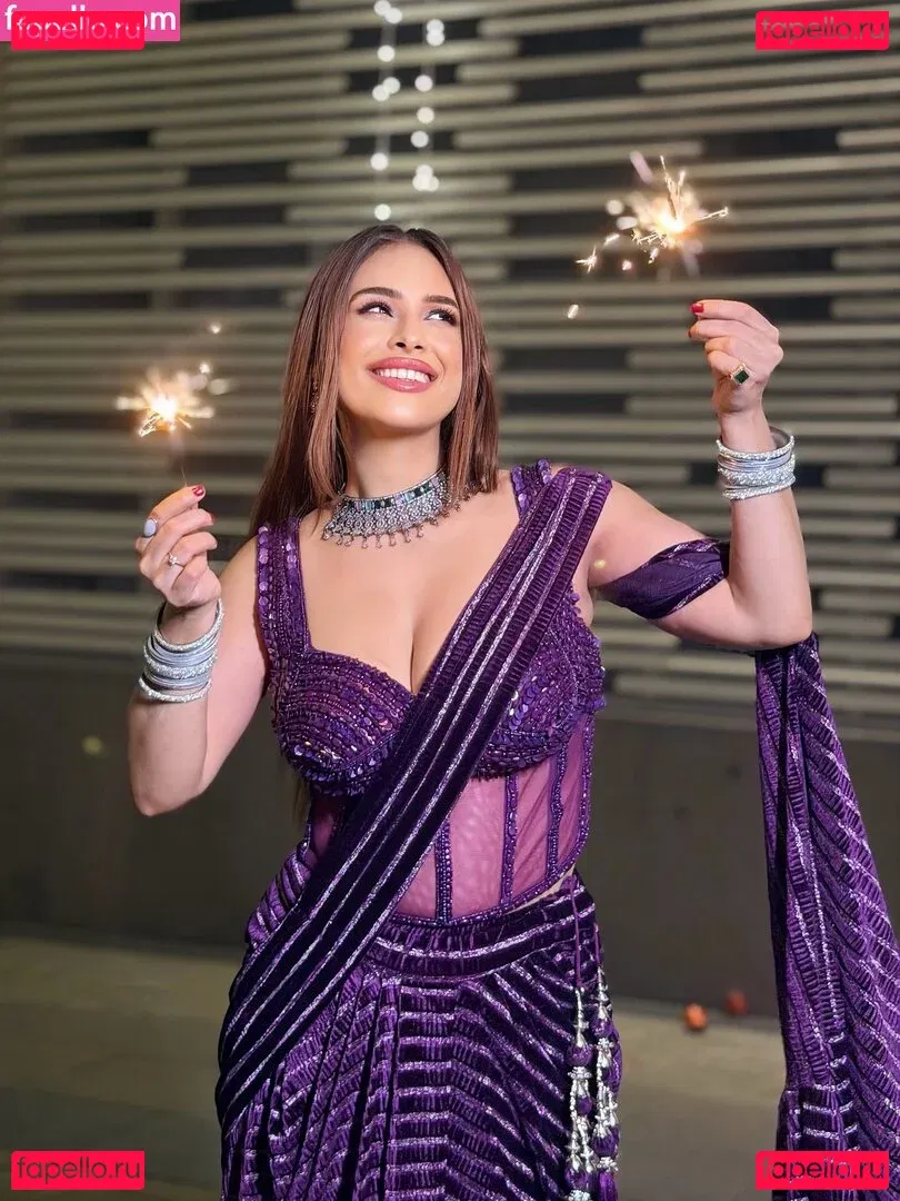 Nehhaa Malik Onlyfans Photo Gallery 