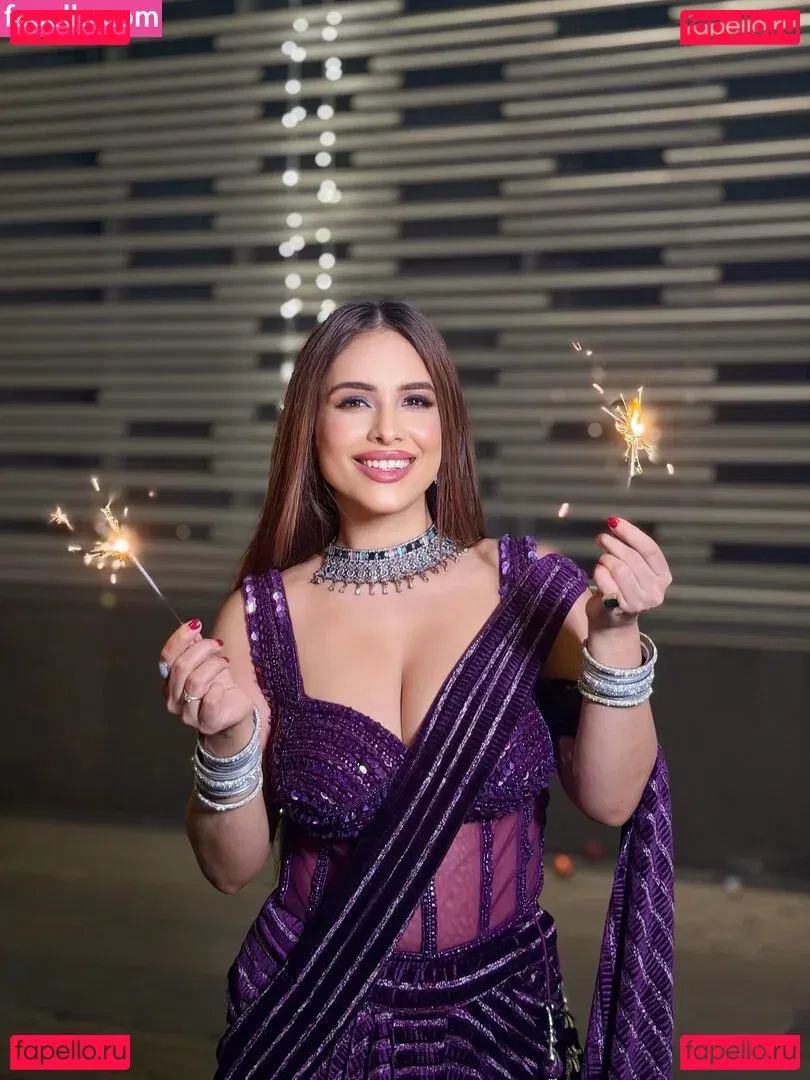 Nehhaa Malik Onlyfans Photo Gallery 