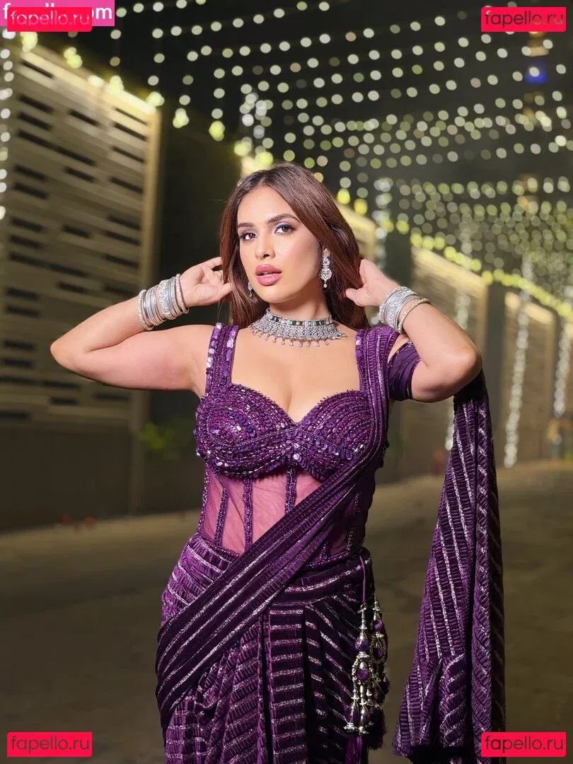 Nehhaa Malik Onlyfans Photo Gallery 