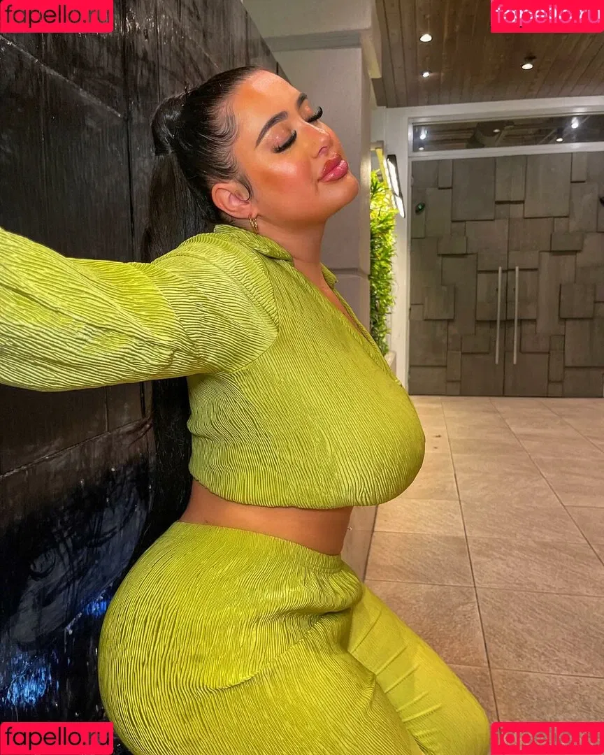 theonlybarbii Onlyfans Photo Gallery 