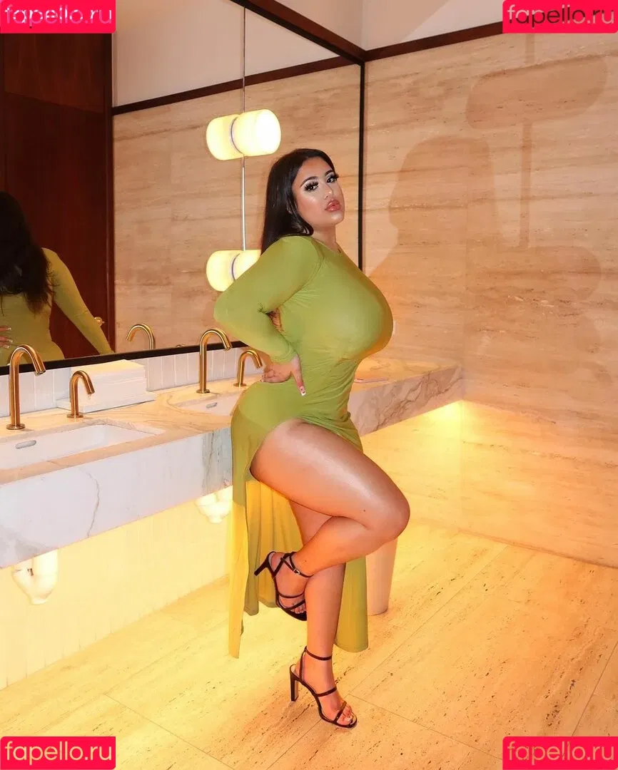 theonlybarbii Onlyfans Photo Gallery 