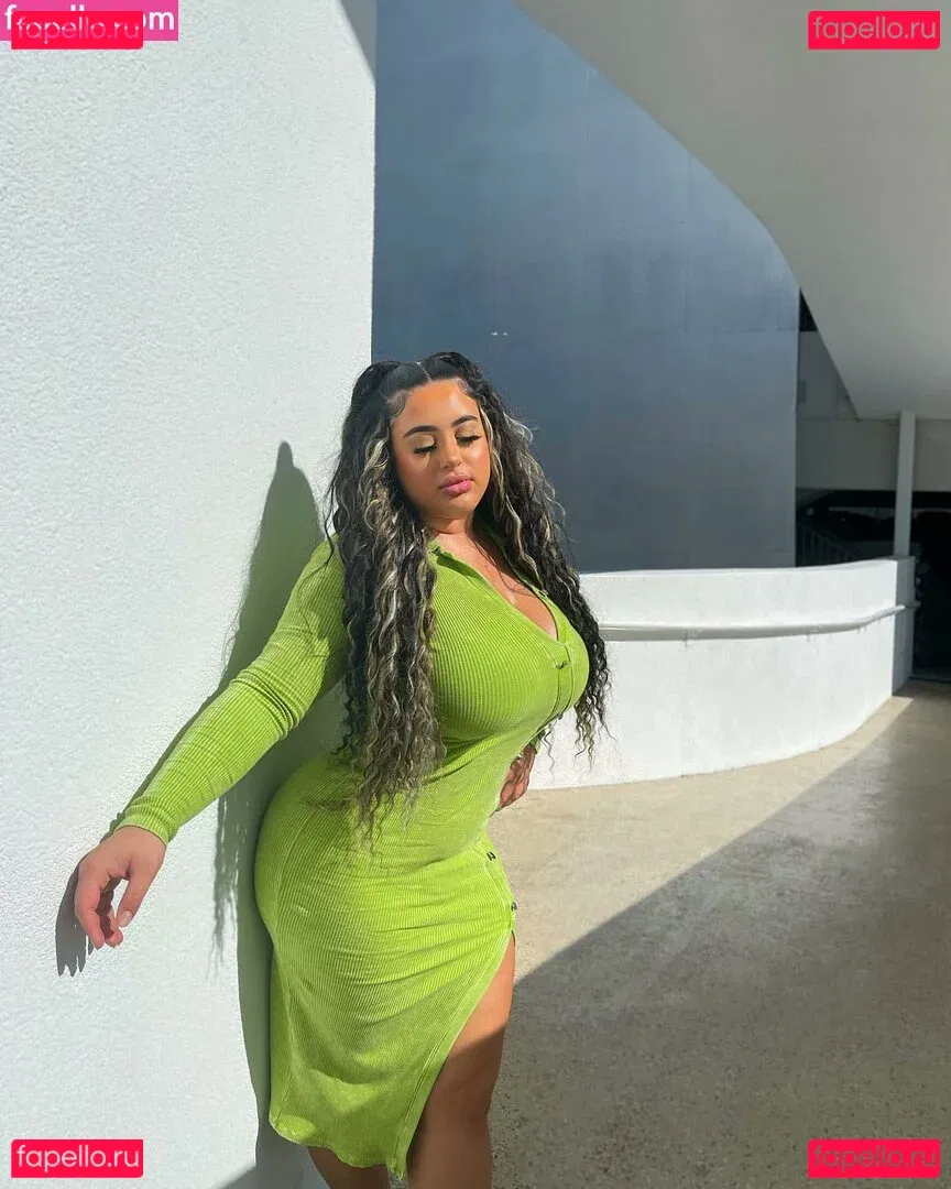 theonlybarbii Onlyfans Photo Gallery 