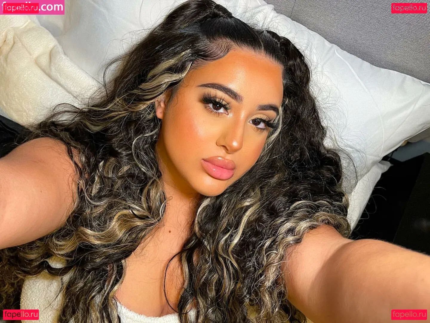 theonlybarbii Onlyfans Photo Gallery 