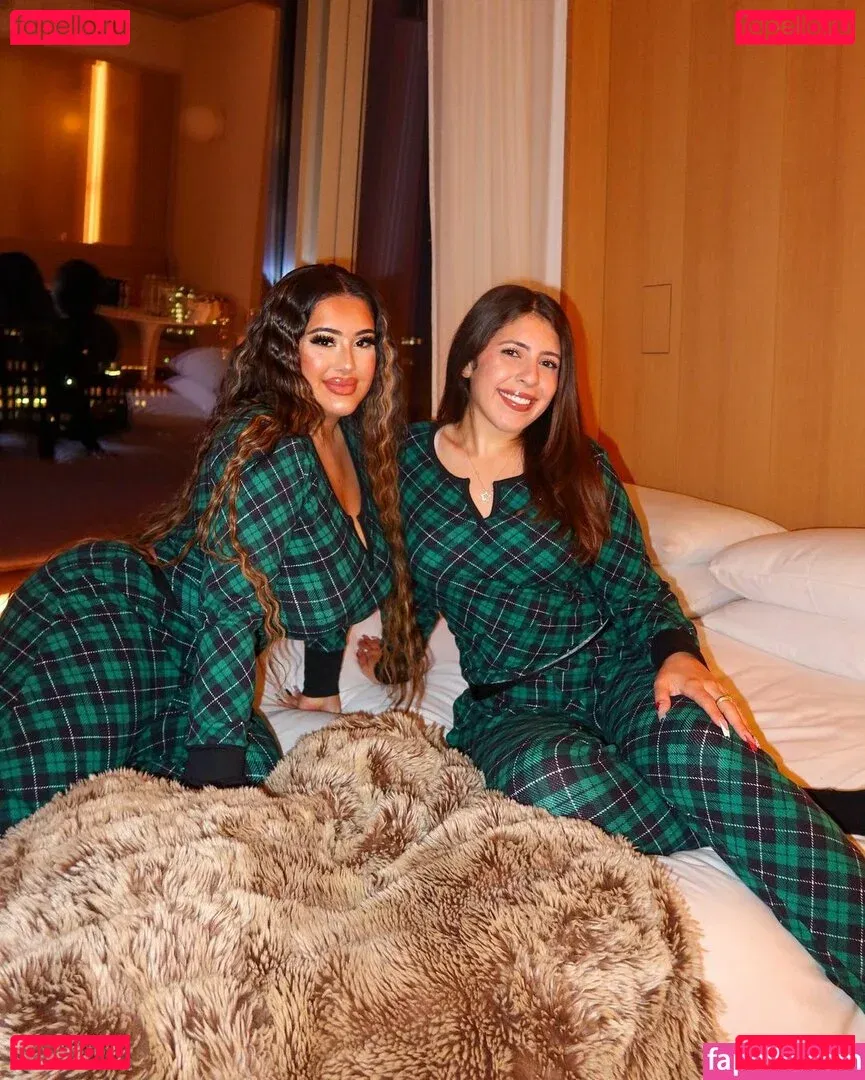 theonlybarbii Onlyfans Photo Gallery 