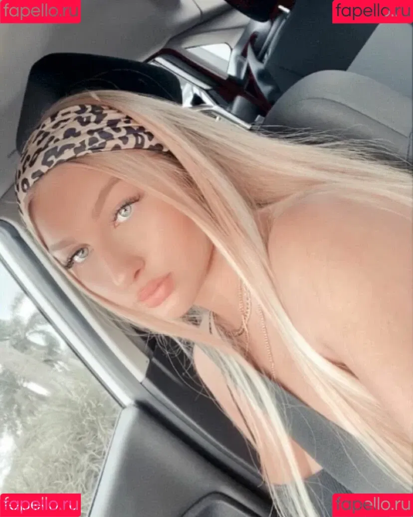 Trinity Charlton Onlyfans Photo Gallery 