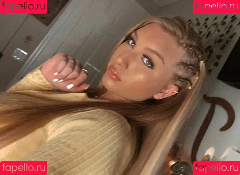 Trinity Charlton Onlyfans Photo Gallery 