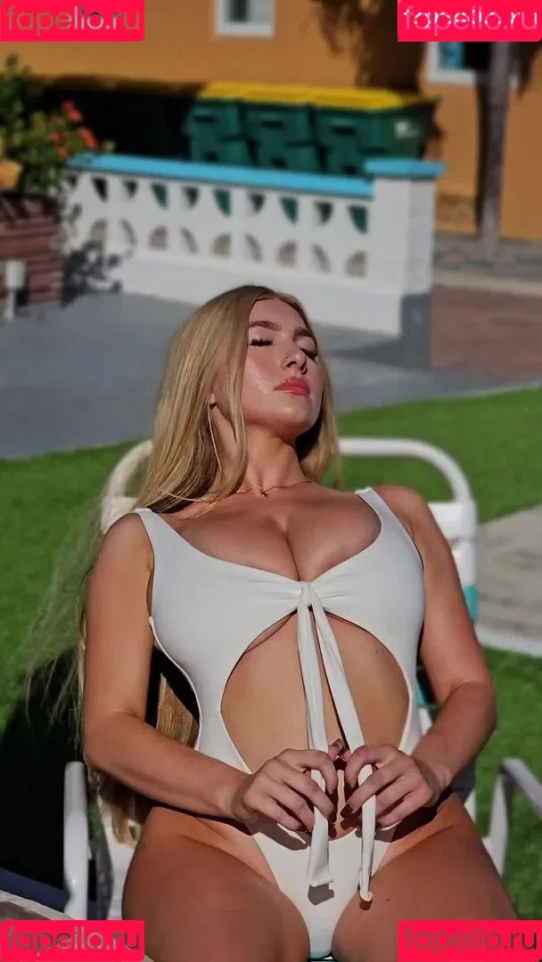 Trinity Charlton Onlyfans Photo Gallery 