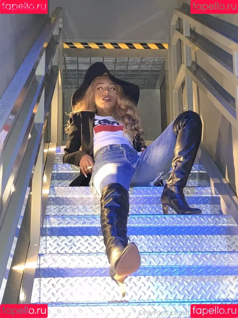Briabackwoods Onlyfans Photo Gallery 