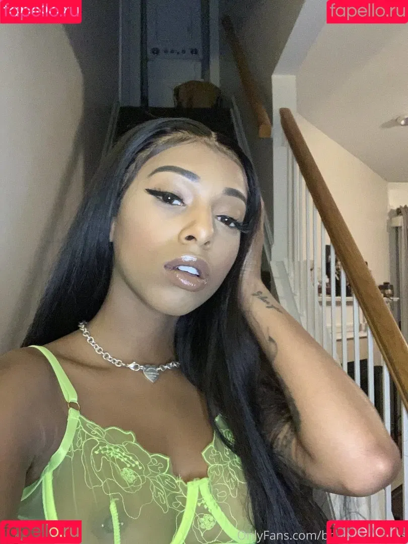 Briabackwoods Onlyfans Photo Gallery 