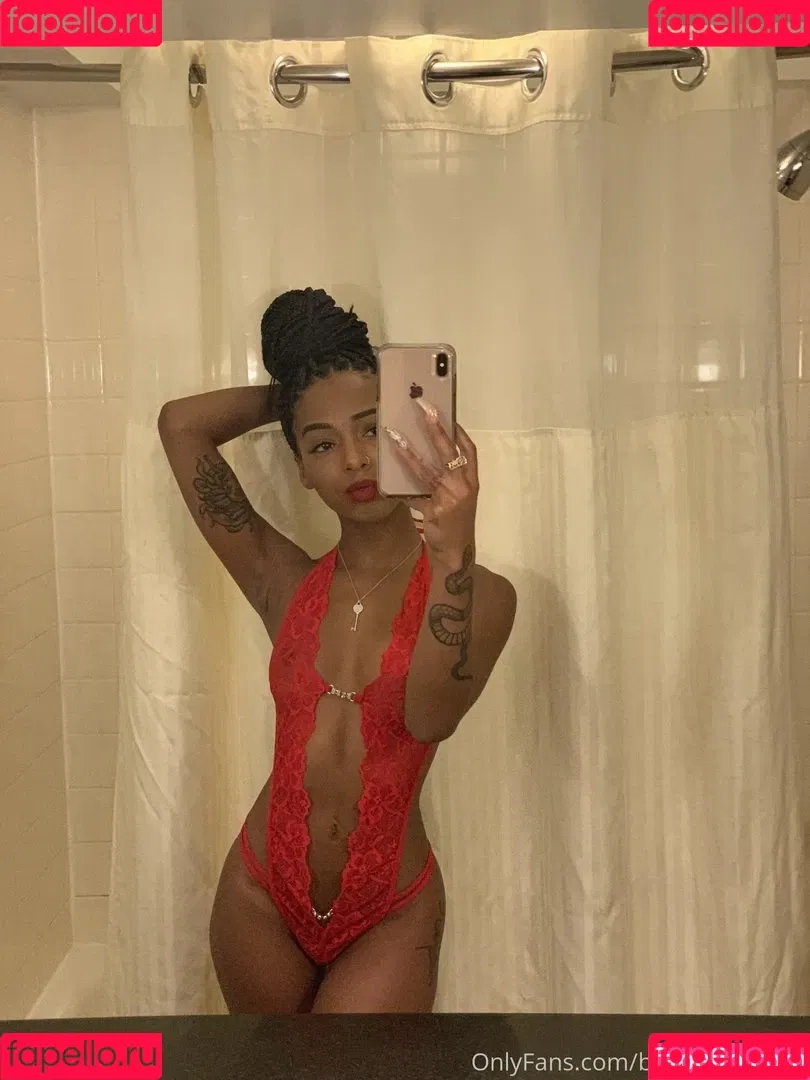 Briabackwoods Onlyfans Photo Gallery 