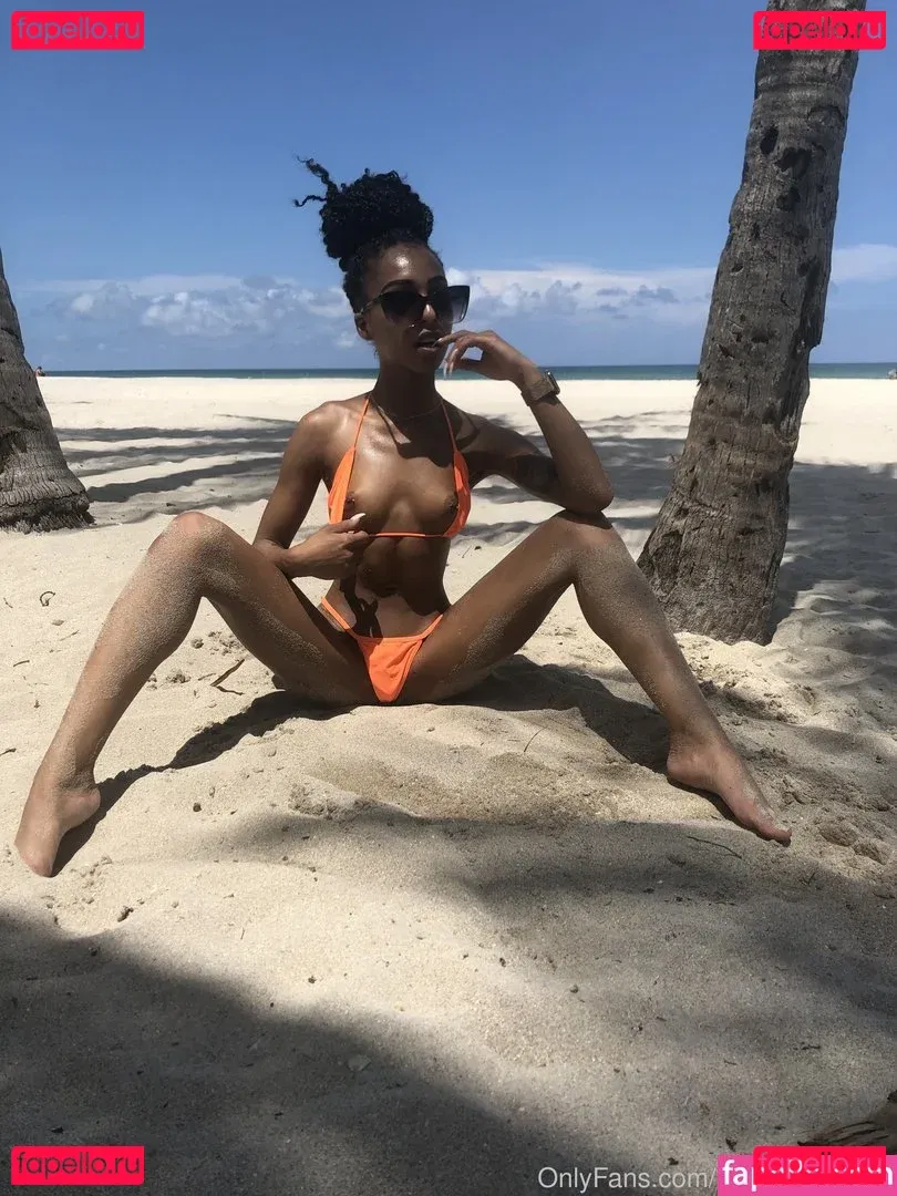 Briabackwoods Onlyfans Photo Gallery 