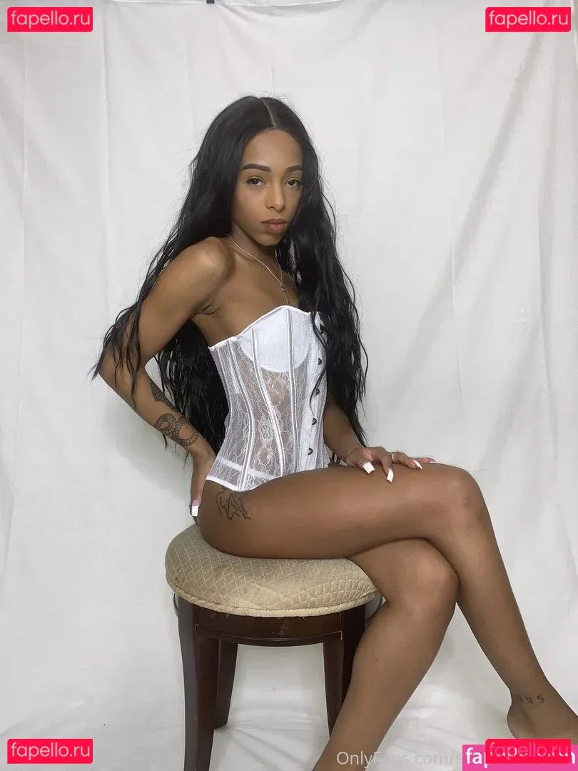 Briabackwoods Onlyfans Photo Gallery 