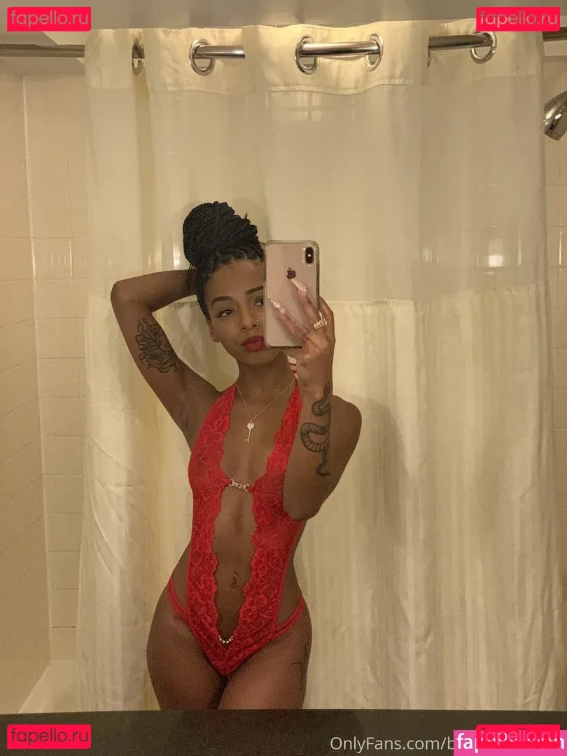 Briabackwoods Onlyfans Photo Gallery 