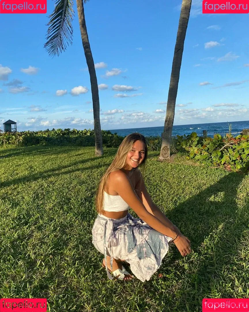 Arianna Fabiani Onlyfans Photo Gallery 