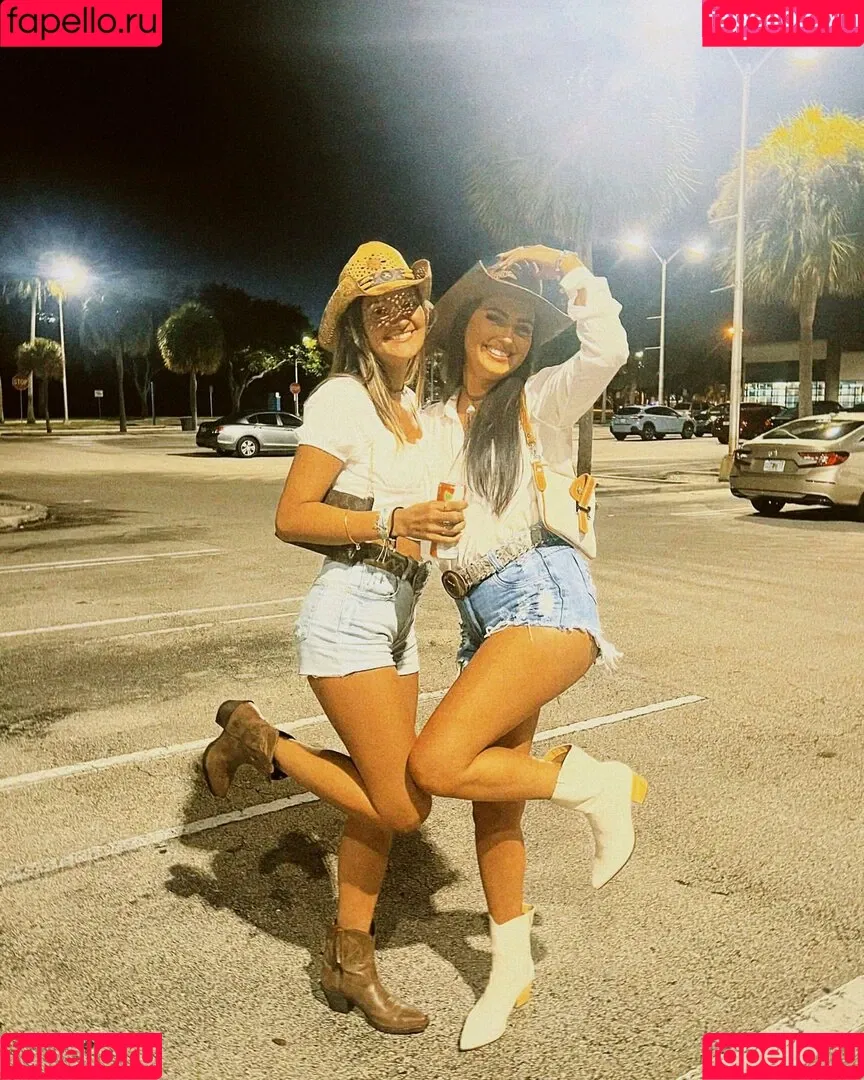 Arianna Fabiani Onlyfans Photo Gallery 