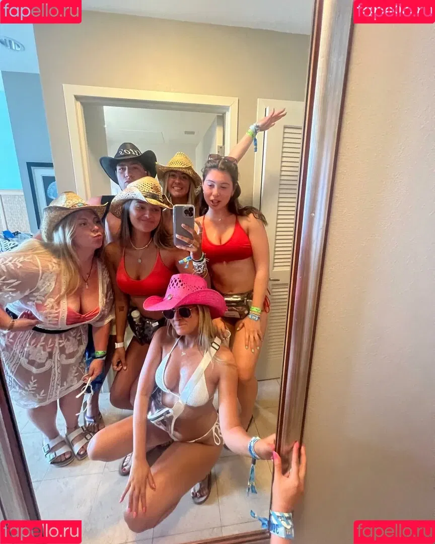 Arianna Fabiani Onlyfans Photo Gallery 