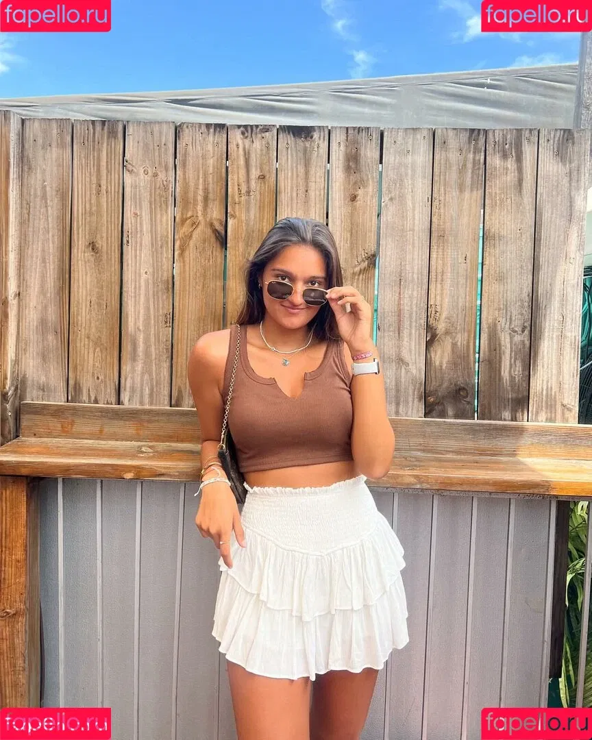 Arianna Fabiani Onlyfans Photo Gallery 