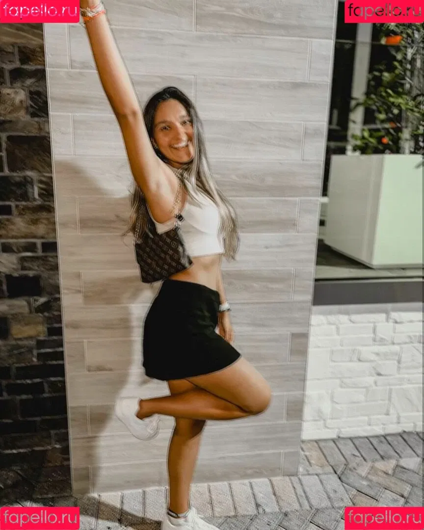 Arianna Fabiani Onlyfans Photo Gallery 