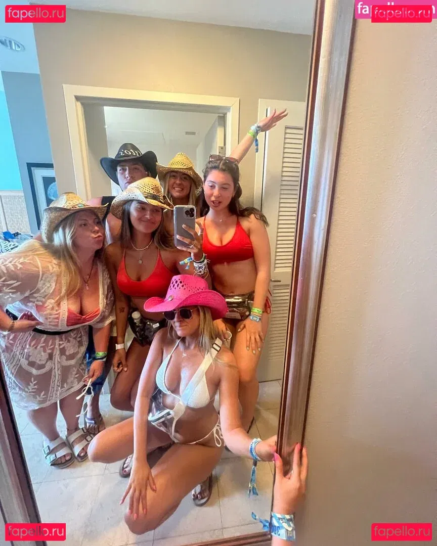 Arianna Fabiani Onlyfans Photo Gallery 