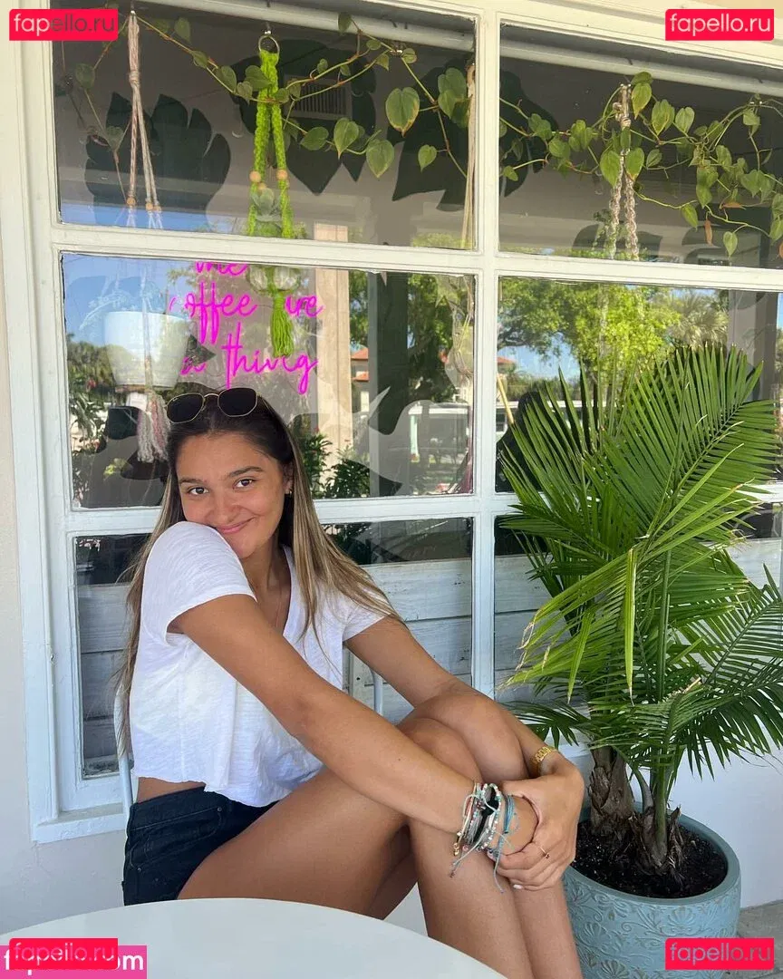 Arianna Fabiani Onlyfans Photo Gallery 