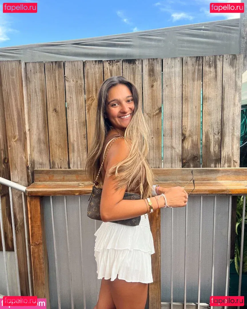 Arianna Fabiani Onlyfans Photo Gallery 