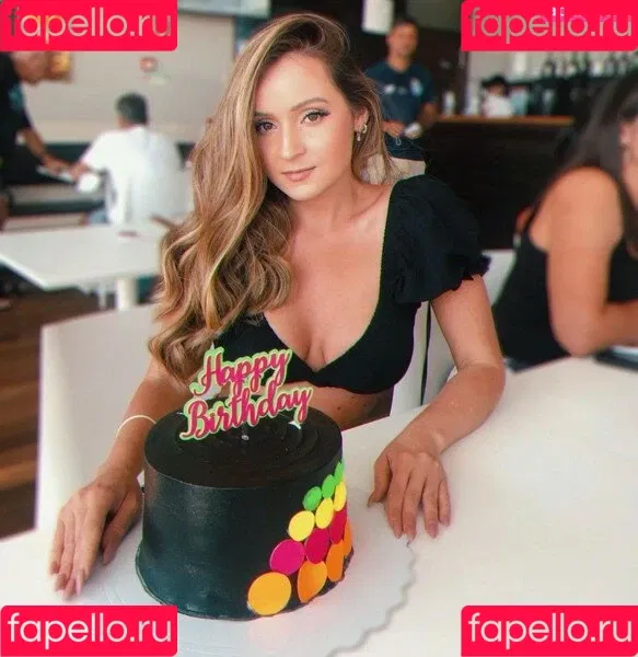 Nayara Azevedo Onlyfans Photo Gallery 