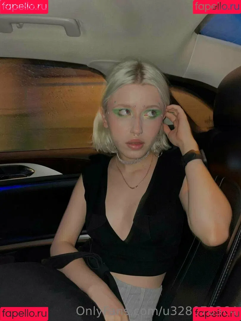 woodsnaomi Onlyfans Photo Gallery 