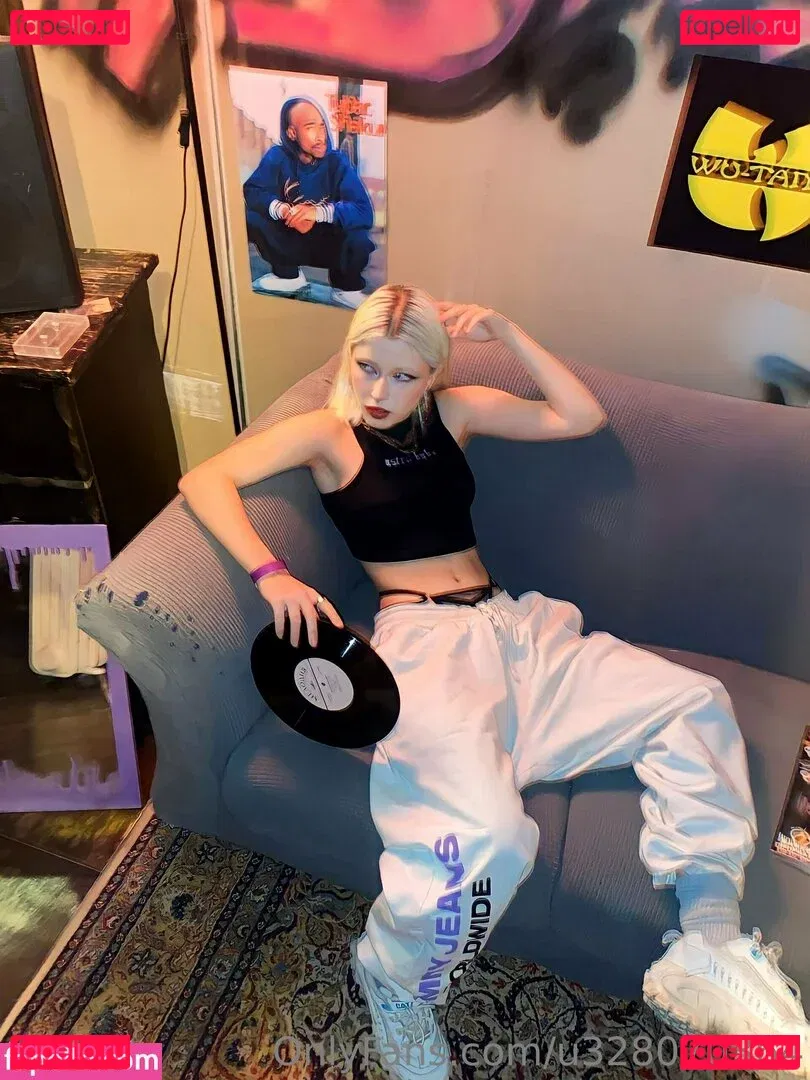 woodsnaomi Onlyfans Photo Gallery 