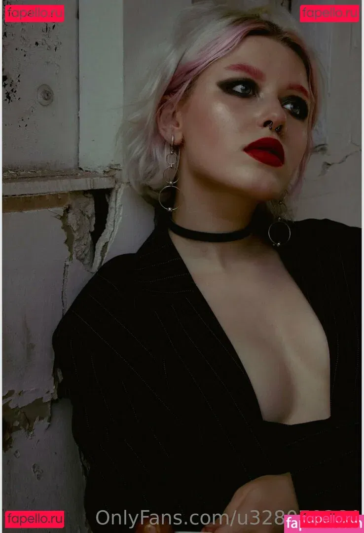 woodsnaomi Onlyfans Photo Gallery 