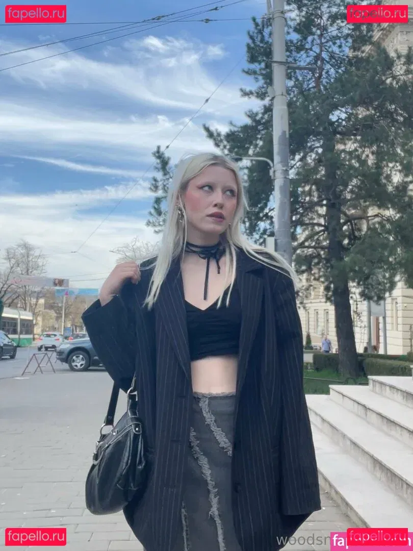 woodsnaomi Onlyfans Photo Gallery 