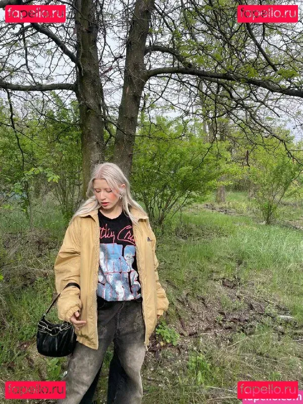 woodsnaomi Onlyfans Photo Gallery 