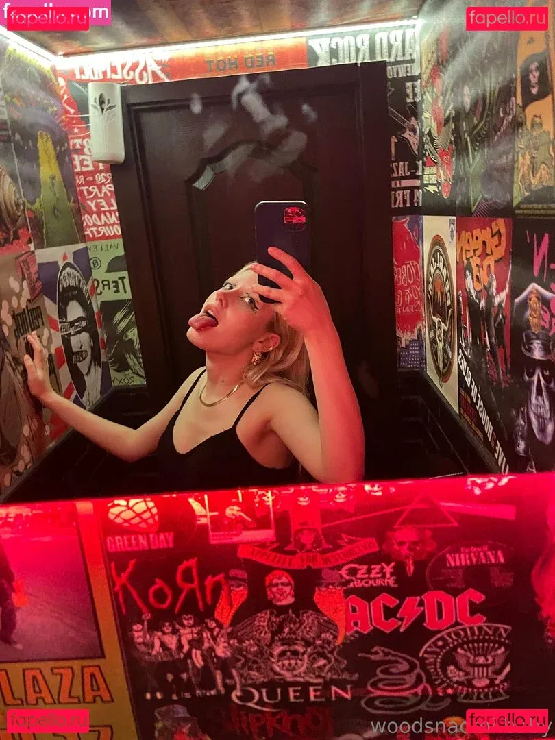 woodsnaomi Onlyfans Photo Gallery 