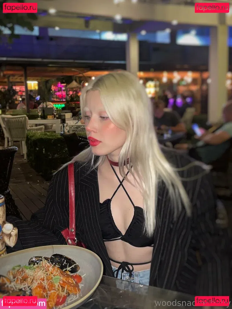 woodsnaomi Onlyfans Photo Gallery 