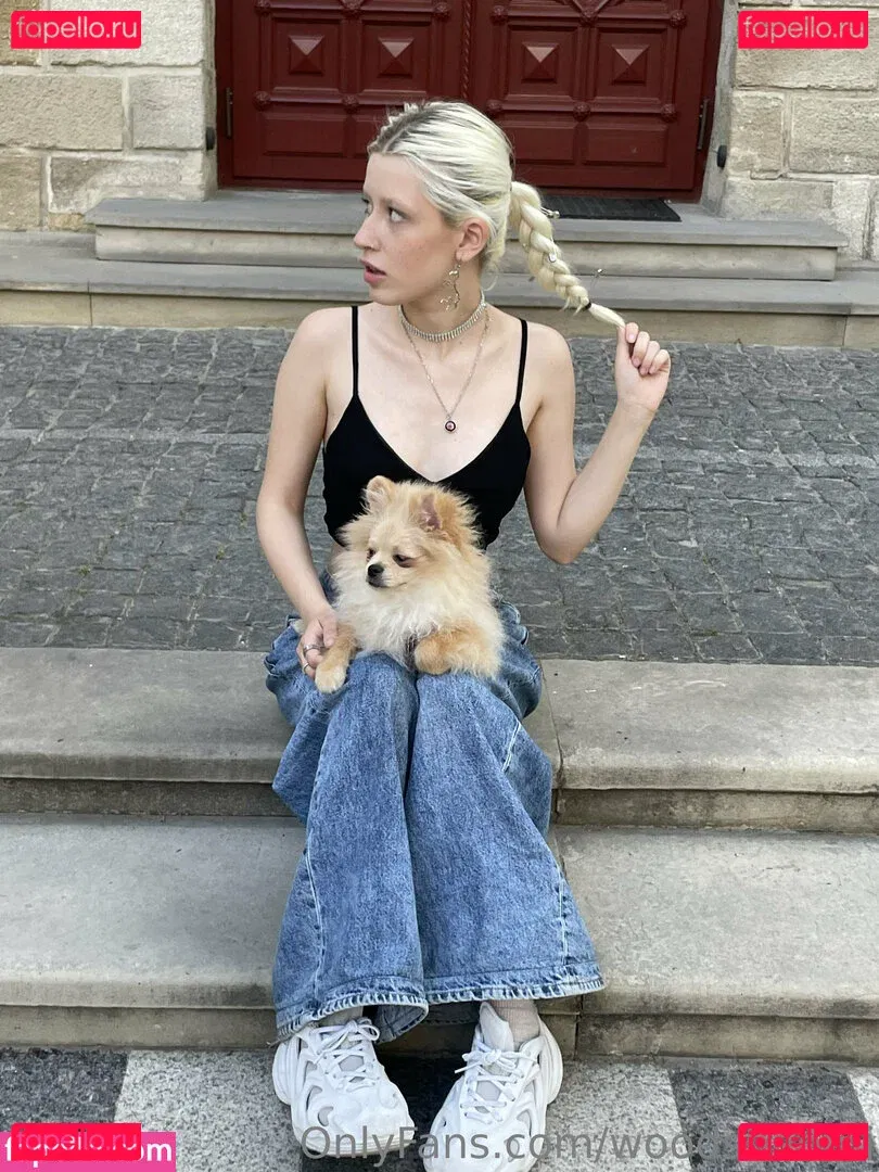 woodsnaomi Onlyfans Photo Gallery 