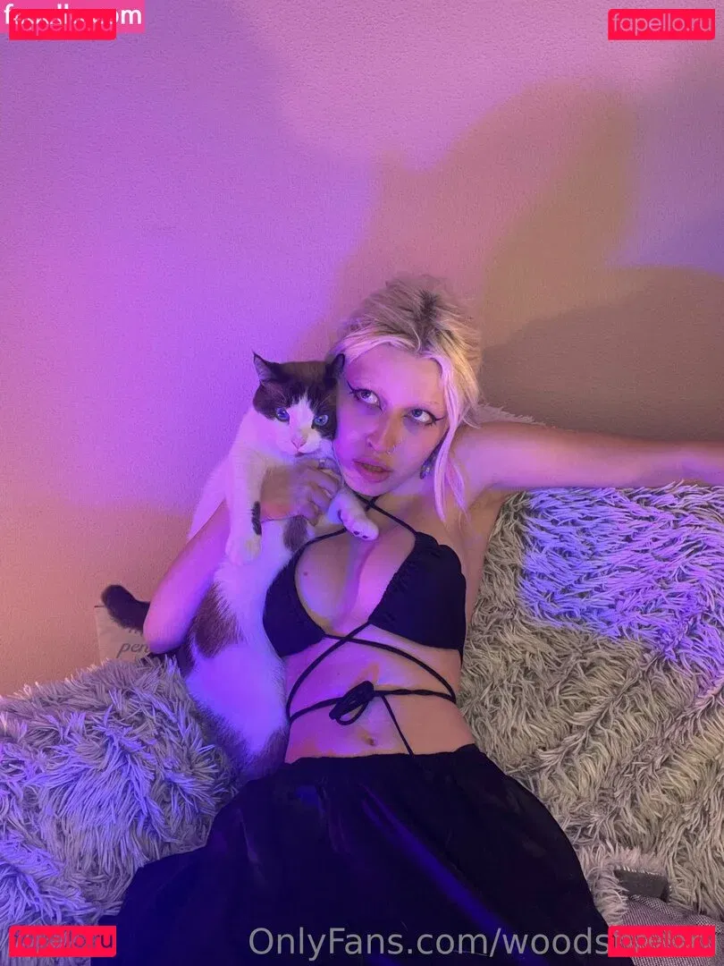 woodsnaomi Onlyfans Photo Gallery 