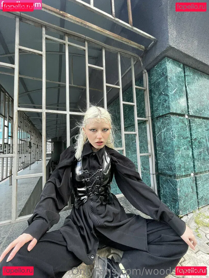 woodsnaomi Onlyfans Photo Gallery 