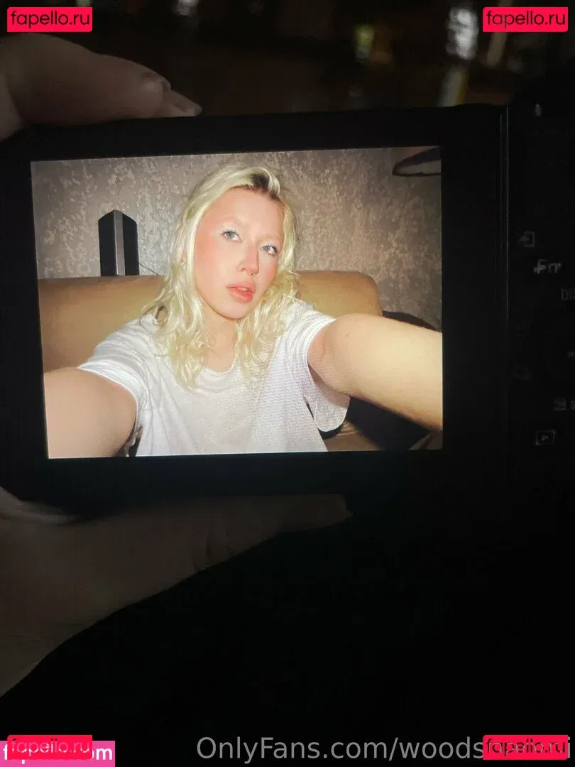 woodsnaomi Onlyfans Photo Gallery 