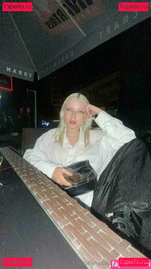 woodsnaomi Onlyfans Photo Gallery 