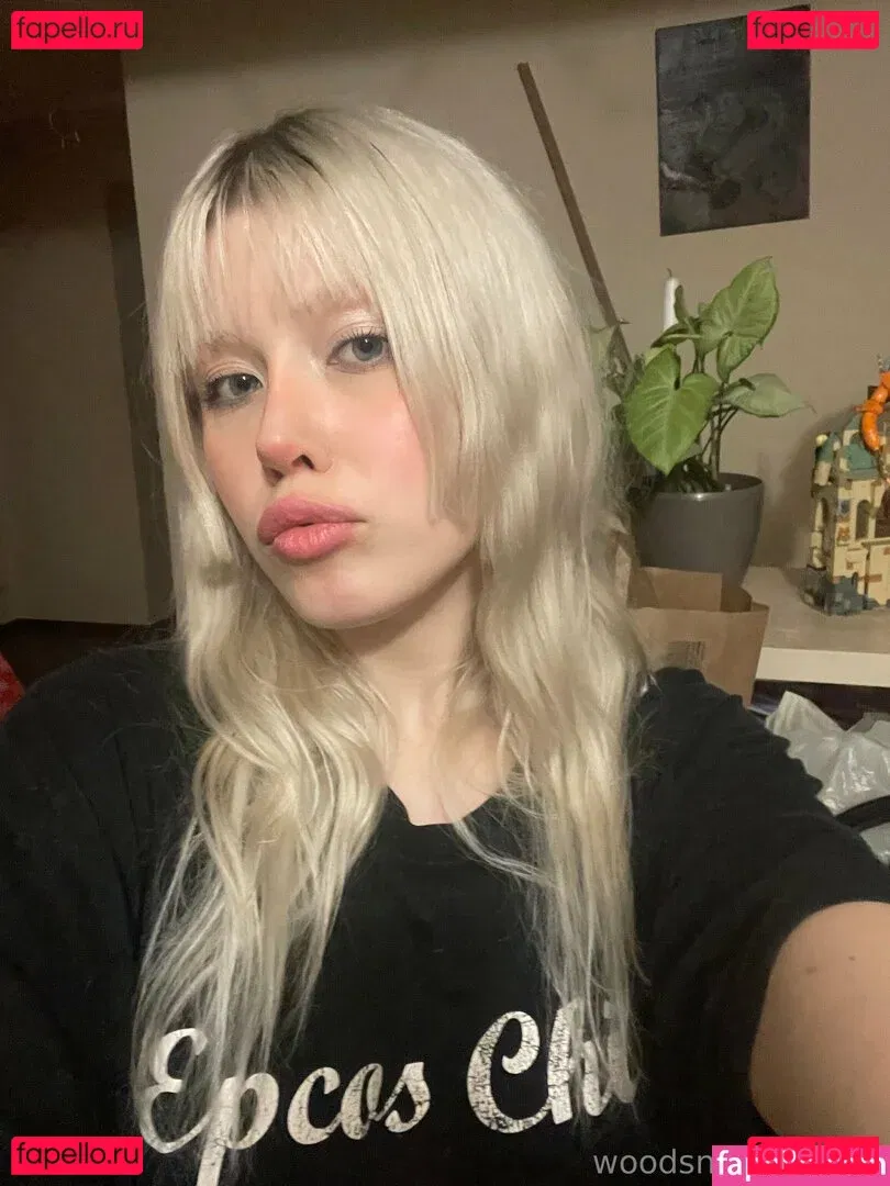 woodsnaomi Onlyfans Photo Gallery 