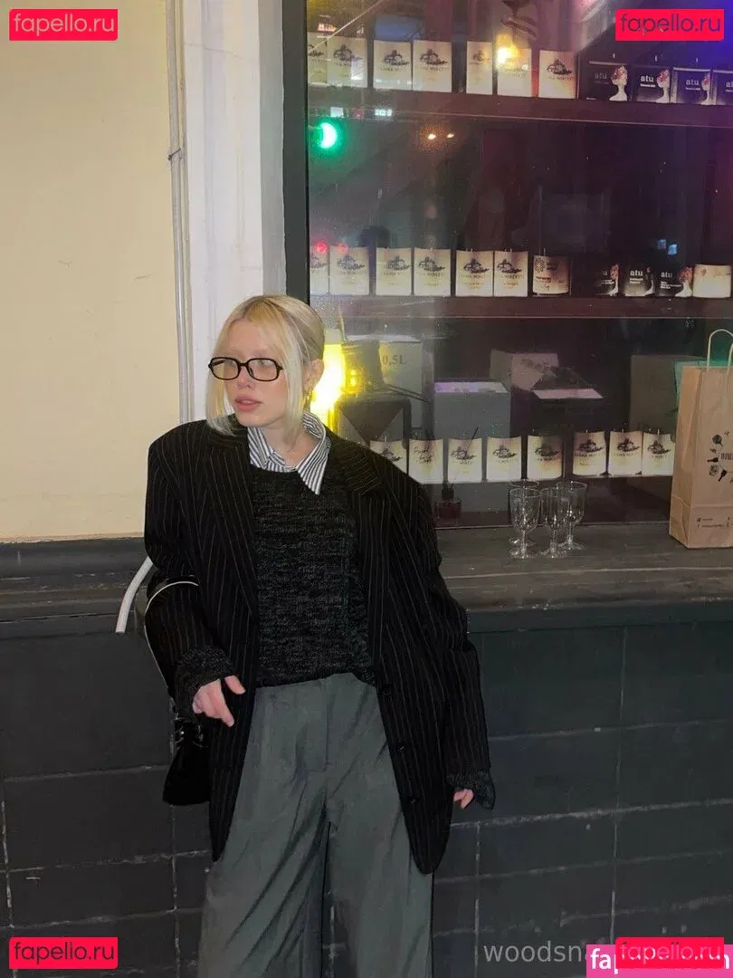 woodsnaomi Onlyfans Photo Gallery 