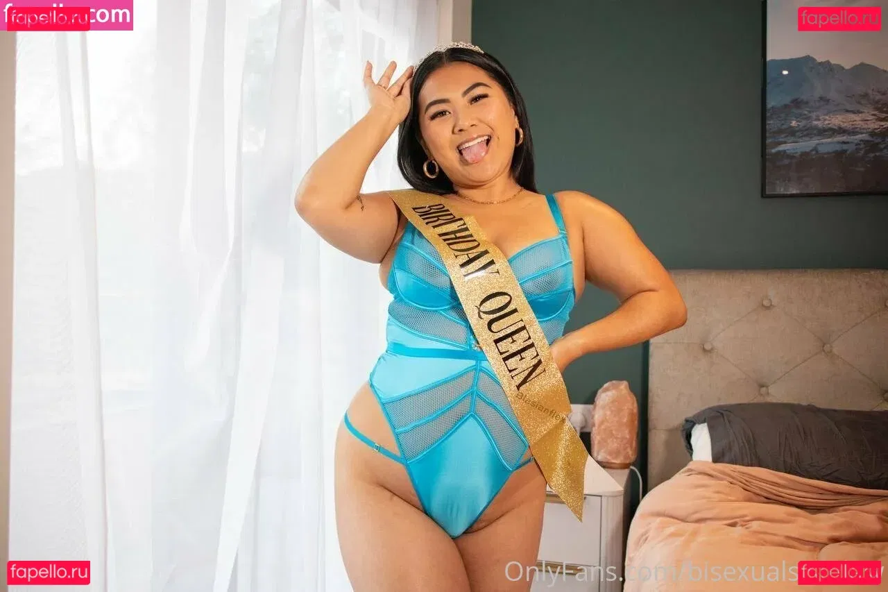 isisbisexual Onlyfans Photo Gallery 