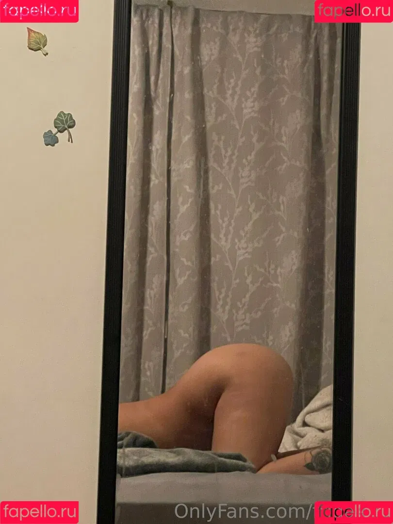 frida421 Onlyfans Photo Gallery 