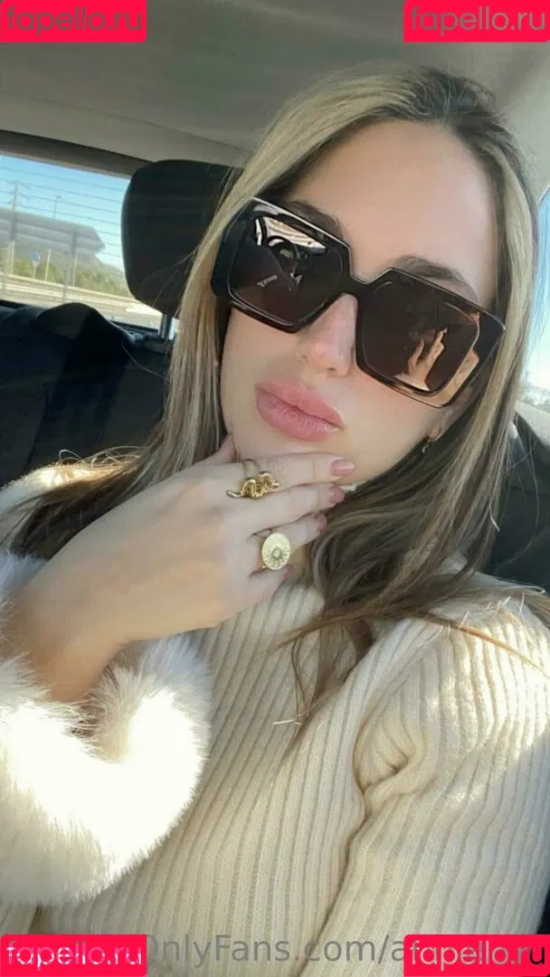 anniemif Onlyfans Photo Gallery 