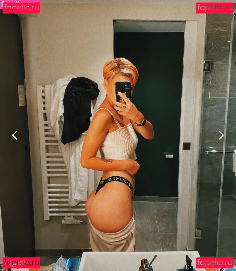 bhadxbambii Onlyfans Photo Gallery 