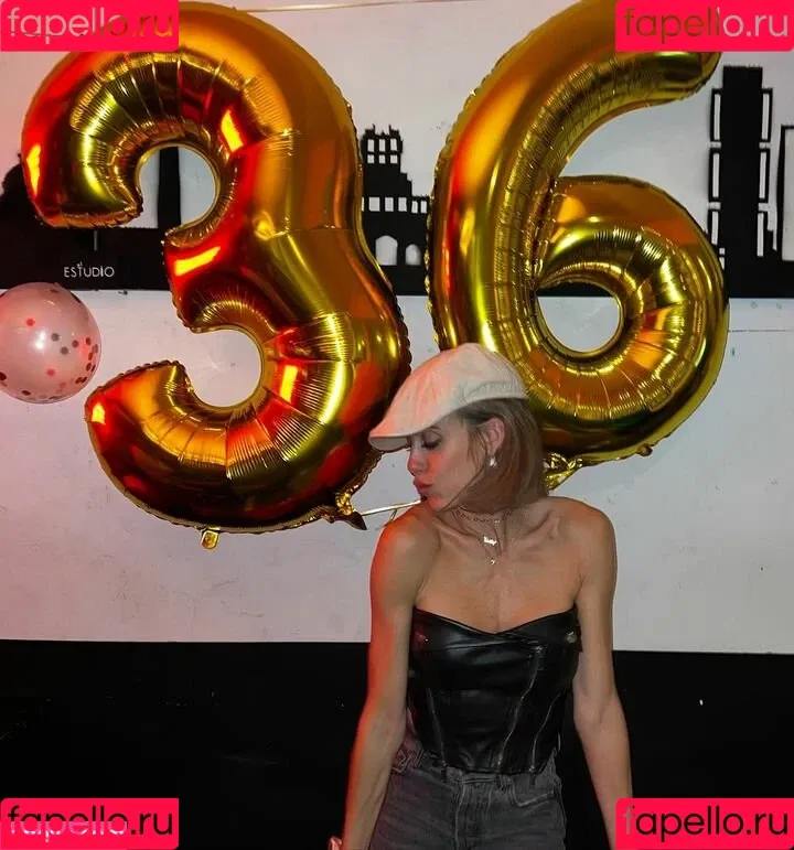 Cinderella Onlyfans Photo Gallery 