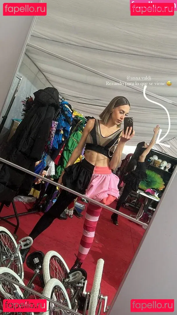 Cinderella Onlyfans Photo Gallery 