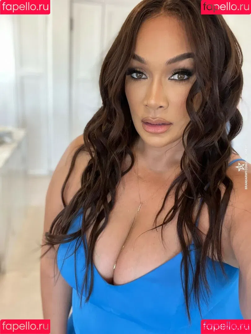 Nia Jax-Lina Fanene Onlyfans Photo Gallery 